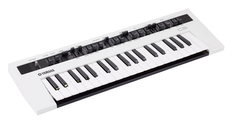 Yamaha Reface CS 37-Key Mobile Mini Keyboard